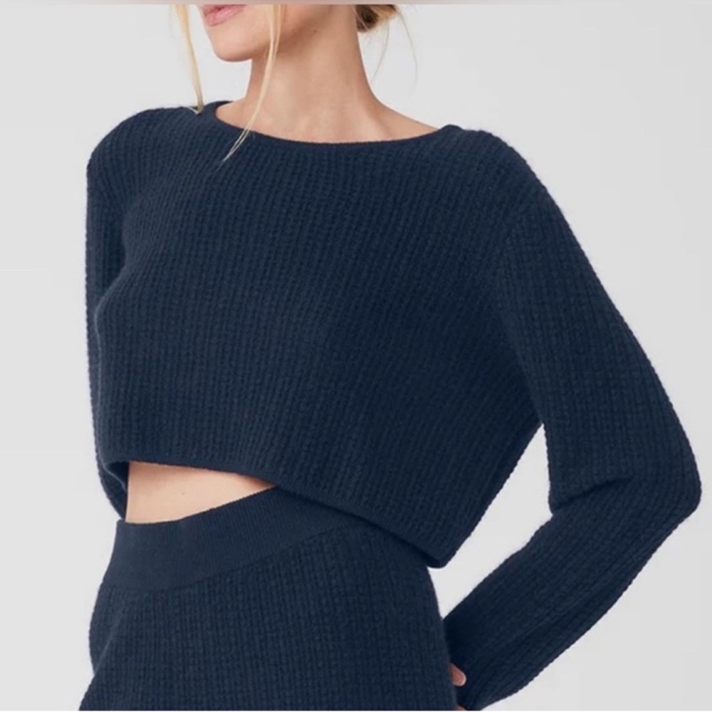 ALO Cashmere Plush Waffle Cropped Long Sleeve Sweater Navy Blue Soft Size S